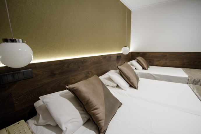 Imagen de la habitación del Hotel Moderno Barcelona. Foto 7