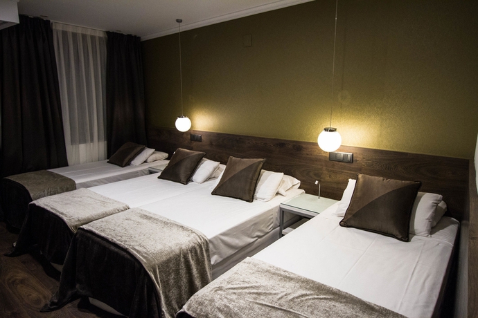 Imagen de la habitación del Hotel Moderno Barcelona. Foto 15