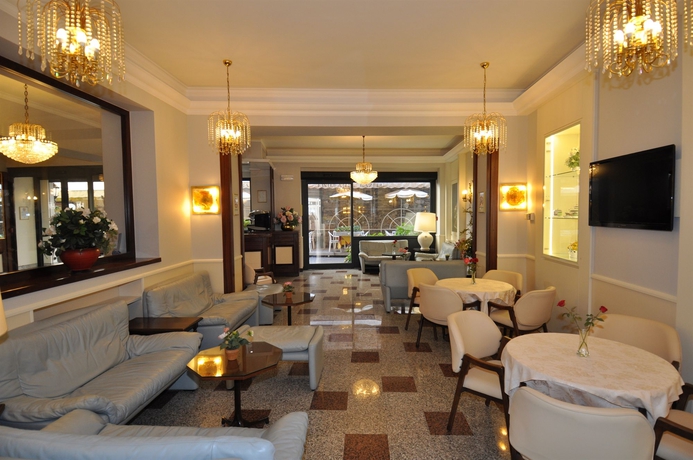 Imagen de los interiores del Hotel Moderno, Binda. Foto 5