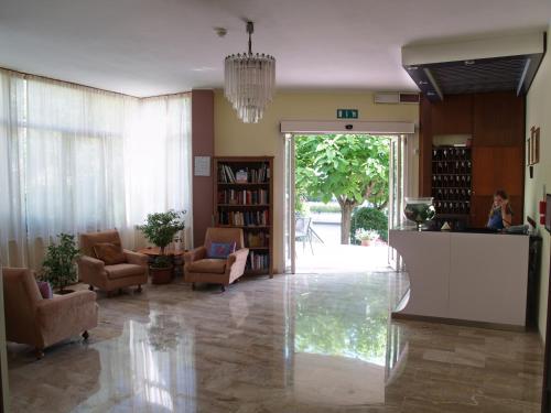 Imagen general del Hotel Moderno, Cervia. Foto 4