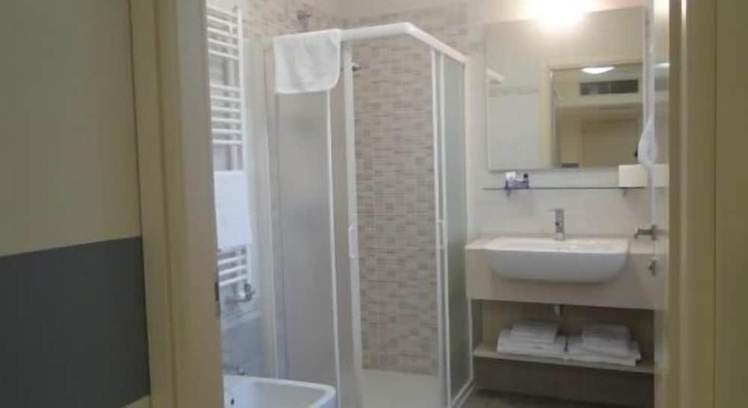 Imagen de la habitación del Hotel Moderno, Grumello del Monte. Foto 18