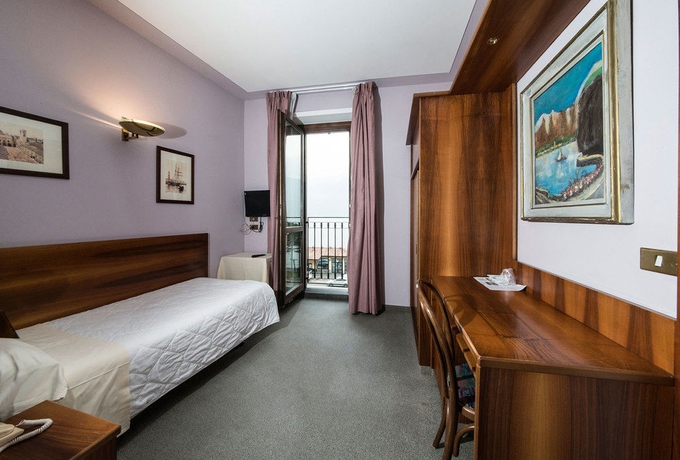 Imagen de la habitación del Hotel Moderno, Lovere. Foto 4