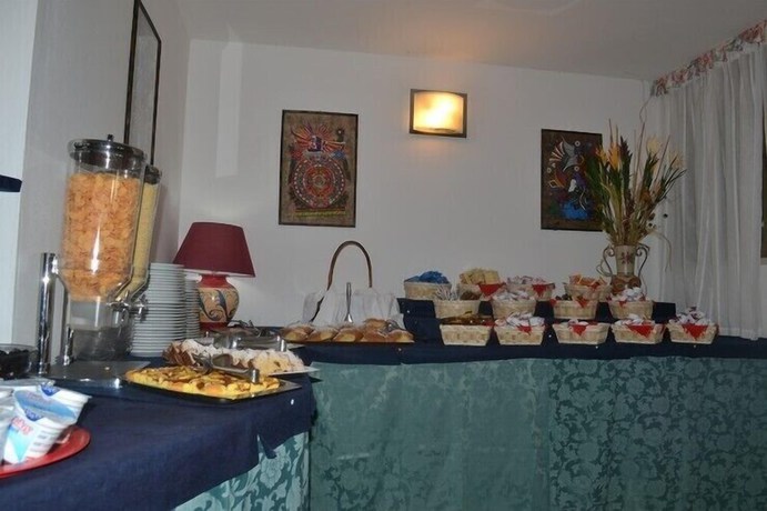 Imagen del bar/restaurante del Hotel Moderno, Pinarella di Cervia. Foto 3