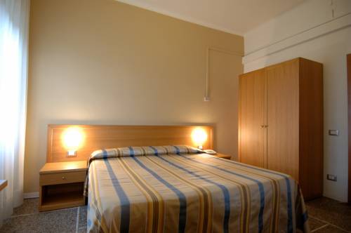 Imagen de la habitación del Hotel Moderno, Pisa. Foto 15