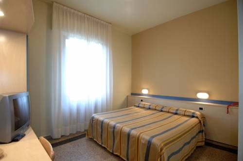 Imagen de la habitación del Hotel Moderno, Pisa. Foto 16