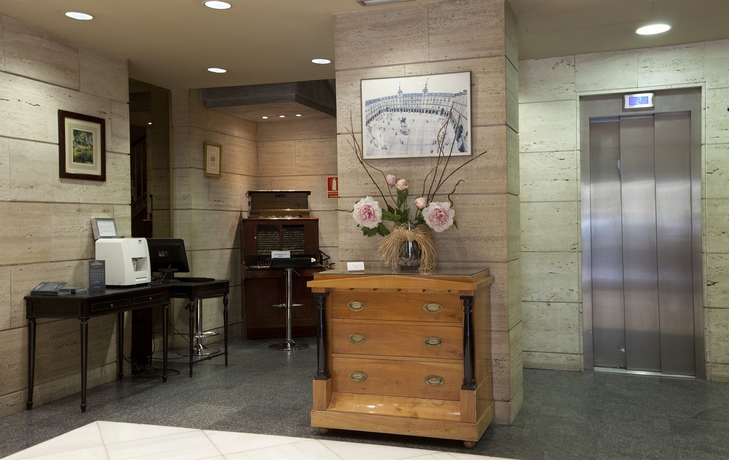 Imagen de los interiores del Hotel Moderno, Puerta del Sol. Foto 15