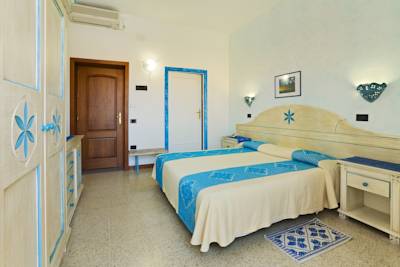 Imagen de la habitación del Hotel Moderno, Santa Teresa Gallura. Foto 5