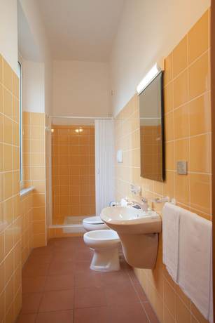 Imagen de la habitación del Hotel Moderno, Terme Luigiane. Foto 8