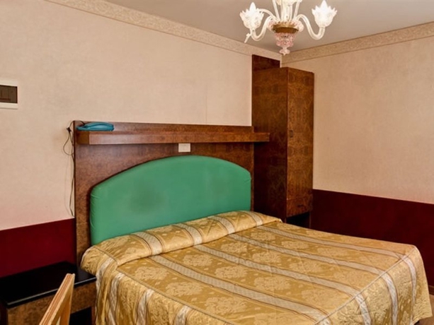 Imagen general del Hotel Moderno, Venecia. Foto 4