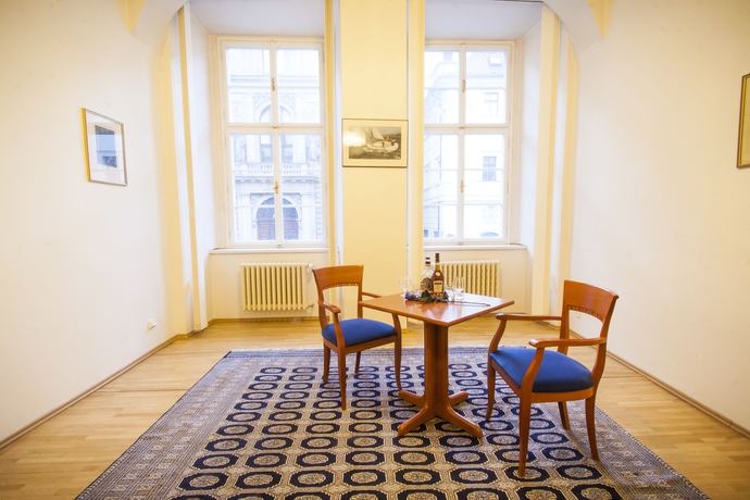 Imagen de los interiores del Hotel Modrá Růže. Foto 12