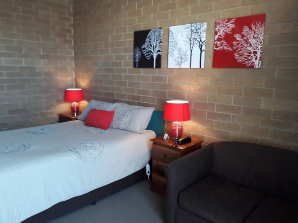 Imagen de la habitación del Hotel Moe Motor Inn. Foto 7