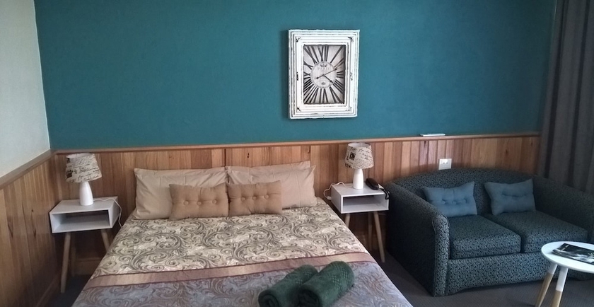 Imagen de la habitación del Hotel Moe Motor Inn. Foto 8