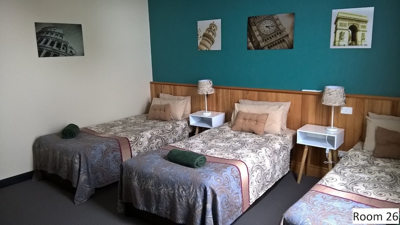 Imagen de la habitación del Hotel Moe Motor Inn. Foto 9