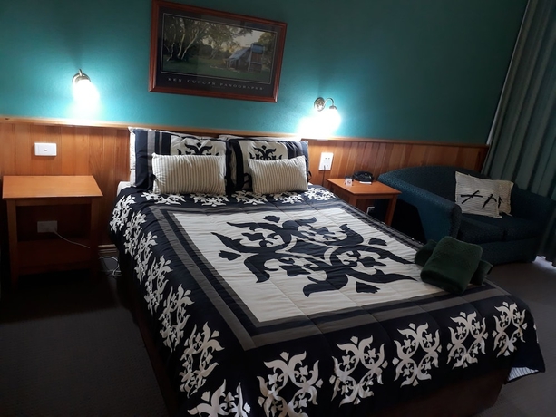 Imagen de la habitación del Hotel Moe Motor Inn. Foto 14