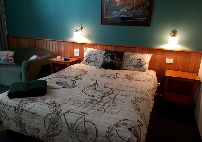 Imagen de la habitación del Hotel Moe Motor Inn. Foto 15