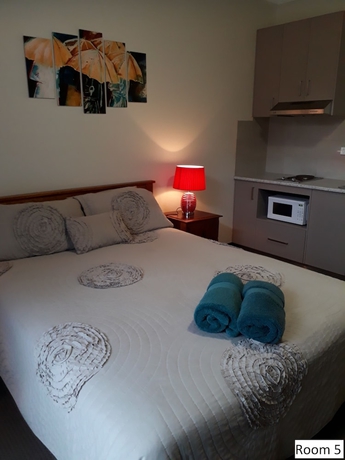 Imagen de la habitación del Hotel Moe Motor Inn. Foto 16