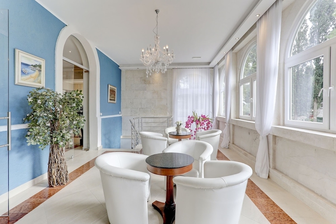 Imagen de los interiores del Hotel Moeesy, Blue and Green Oasis. Foto 18