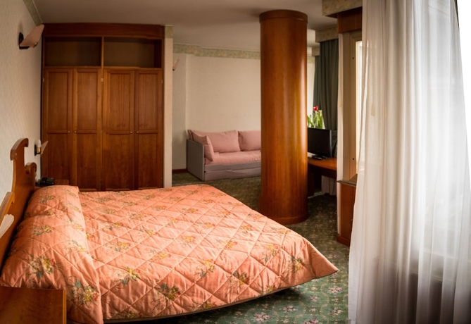 Imagen de la habitación del Hotel Moena. Foto 4