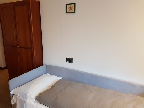 Imagen de la habitación del Hotel Moena. Foto 9