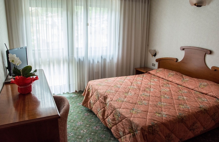 Imagen de la habitación del Hotel Moena. Foto 12