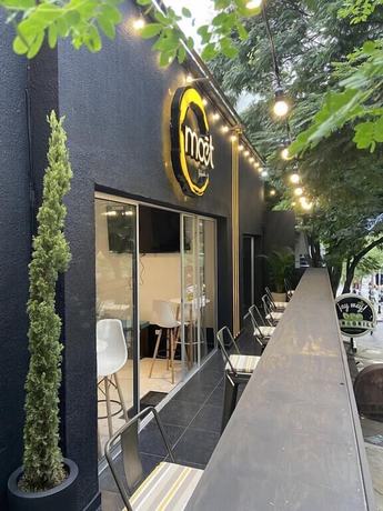 Imagen de la habitación del Hotel Moet Medellin. Foto 20