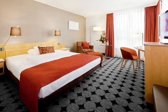 Imagen de la habitación del Hotel Moevenpick Nuernberg Airport. Foto 15