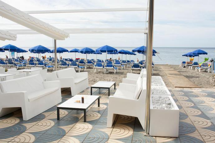 Imagen del bar/restaurante del Hotel Mogan Princess and Beach Club. Foto 2