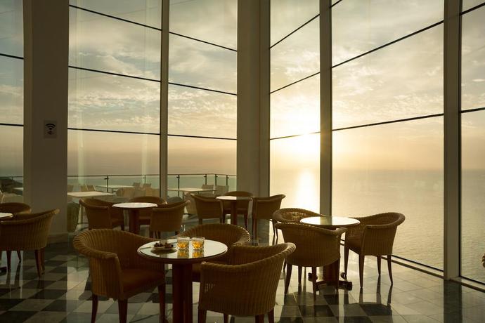 Imagen del bar/restaurante del Hotel Mogan Princess and Beach Club. Foto 3