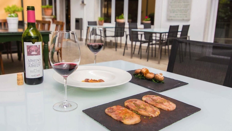 Imagen de los exteriores del Hotel Mogay. Foto 11