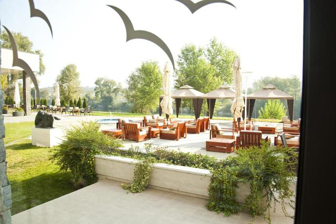 Imagen del bar/restaurante del Hotel Mogorjelo Hotel Capljina. Foto 5