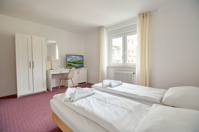 Imagen de la habitación del Hotel Moguntia. Foto 10