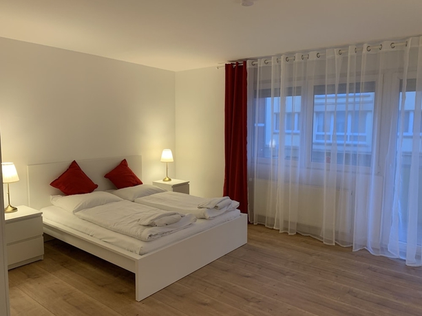 Imagen de la habitación del Hotel Moguntia. Foto 17