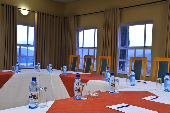 Imagen de los interiores del Hotel Mohale Lodge. Foto 19