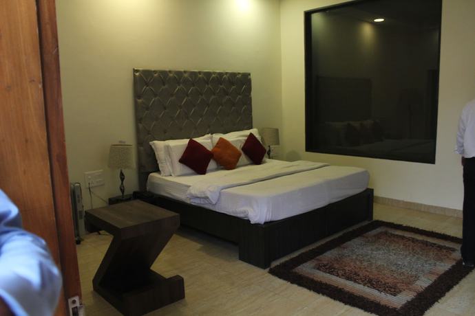 Imagen de la habitación del Hotel Mohan Continental. Foto 5