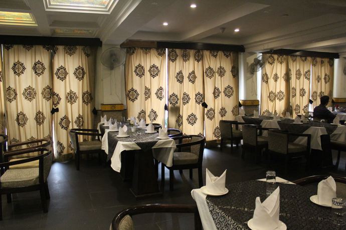 Imagen de los interiores del Hotel Mohan Continental. Foto 19