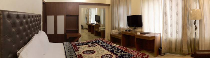 Imagen de la habitación del Hotel Mohan Continental. Foto 8