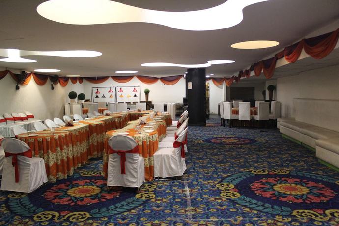 Imagen de los interiores del Hotel Mohan Continental. Foto 20