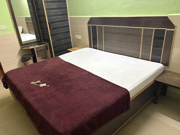 Imagen de la habitación del Hotel Mohan. Foto 5