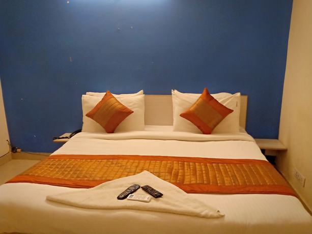 Imagen de la habitación del Hotel Mohan Noida. Foto 4