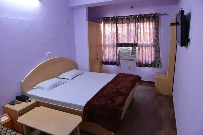 Imagen de la habitación del Hotel Mohit Palace. Foto 20