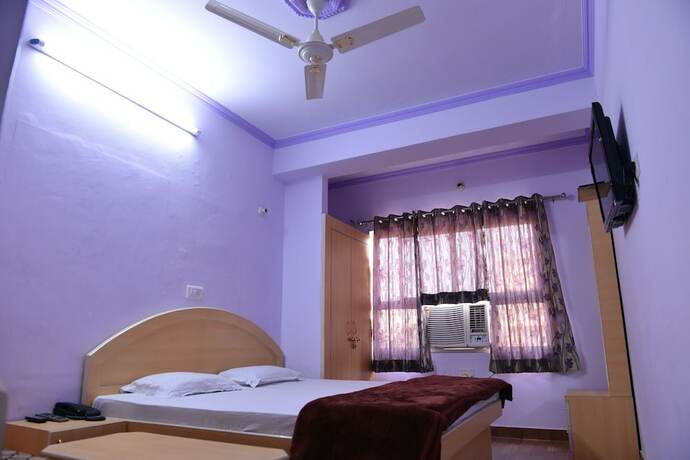 Imagen de la habitación del Hotel Mohit Palace. Foto 21