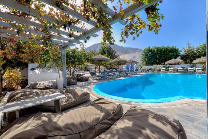 Imagen general del Hotel Mohitero, Kamari. Foto 4