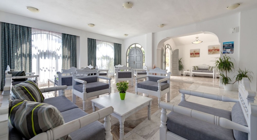 Imagen de los interiores del Hotel Mohitero, Kamari. Foto 17