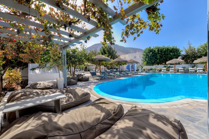 Imagen de la piscina del Hotel Mohitero, Kamari. Foto 18