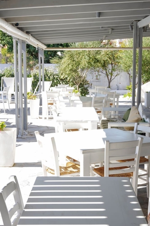 Imagen del bar/restaurante del Hotel Mohitero, Kamari. Foto 5