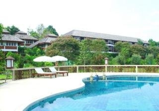 Imagen de la piscina del Hotel Mohn Mye Horm. Foto 11