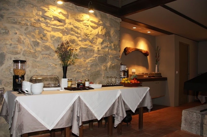 Imagen del bar/restaurante del Hotel Moinhos Da Gozundeira - Casa No Campo. Foto 2