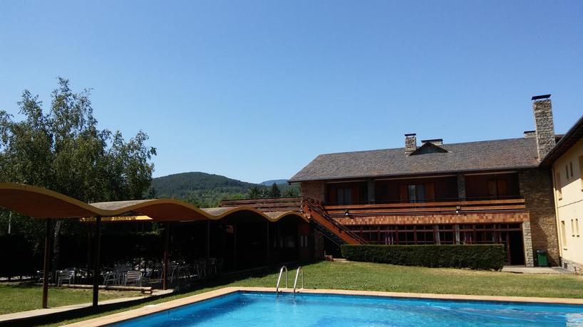 Imagen de la piscina del Hotel Moixeró. Foto 12
