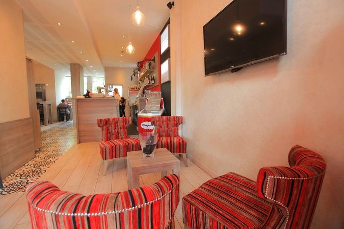 Imagen del bar/restaurante del Hotel Mokca. Foto 2