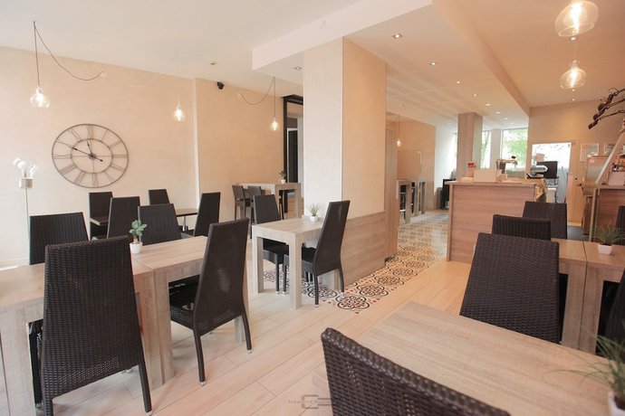 Imagen del bar/restaurante del Hotel Mokca. Foto 3